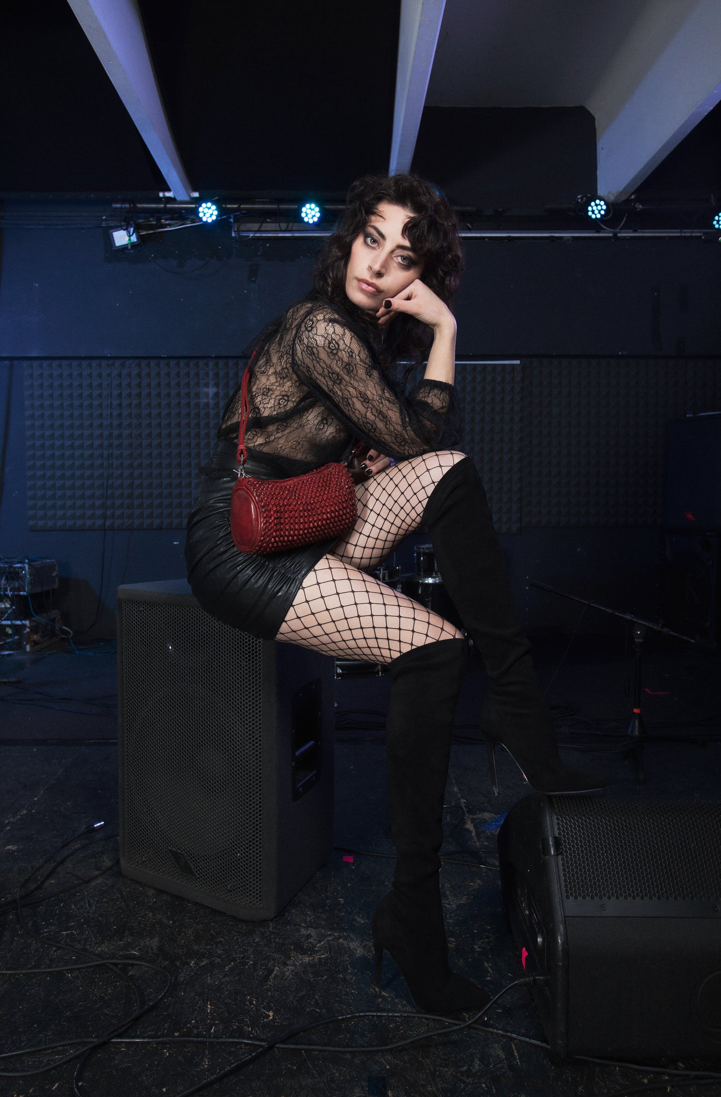 Tracolla Candy stud in pelle nera