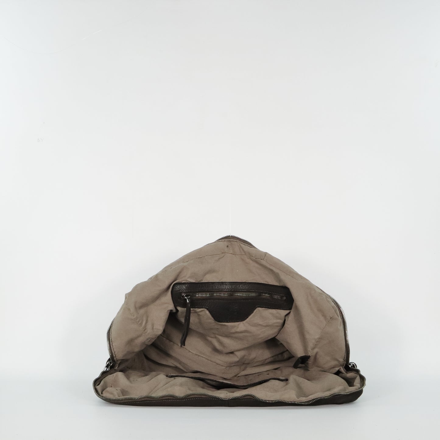 MAGDA T.MORO