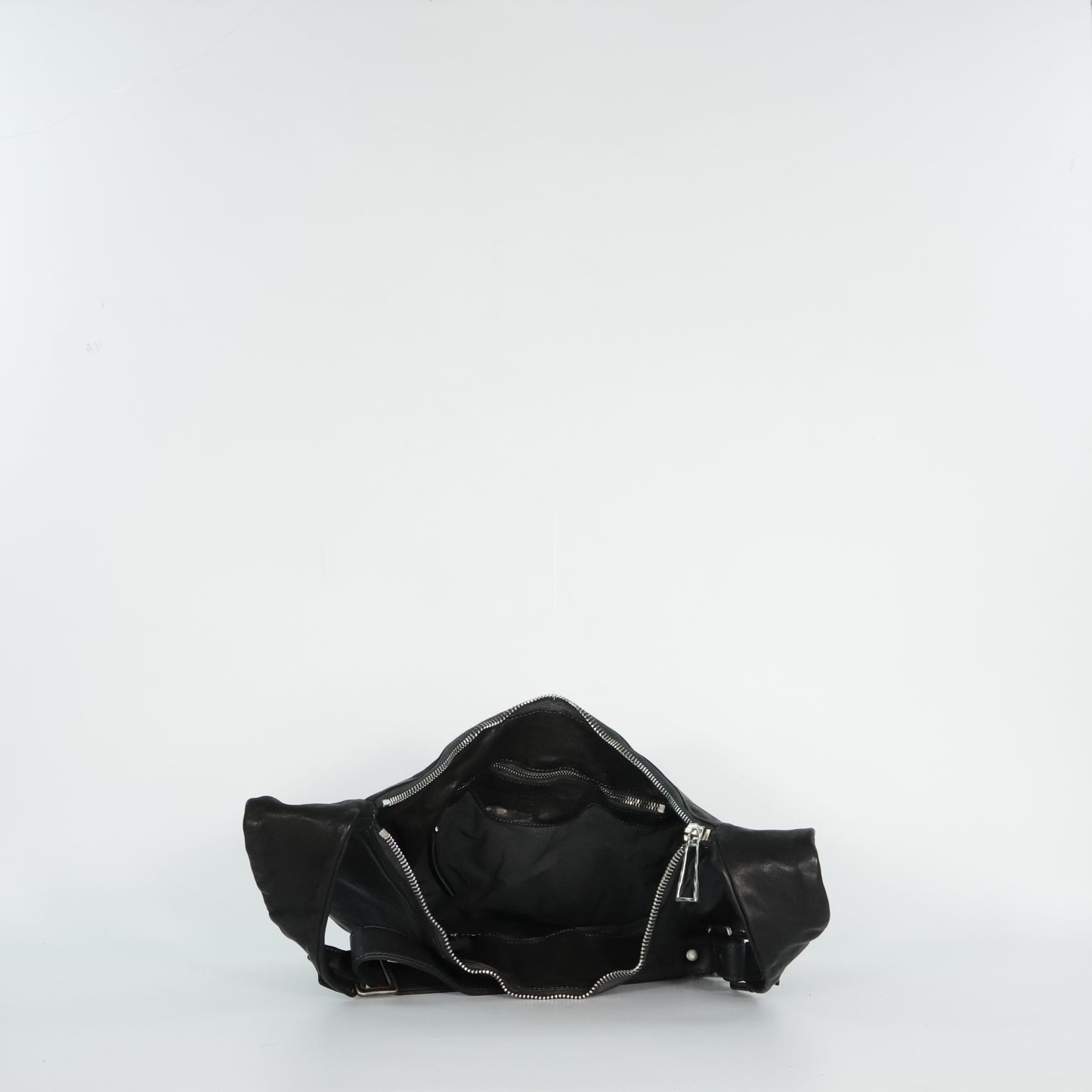 NIKITA NERO LINE-SHEET