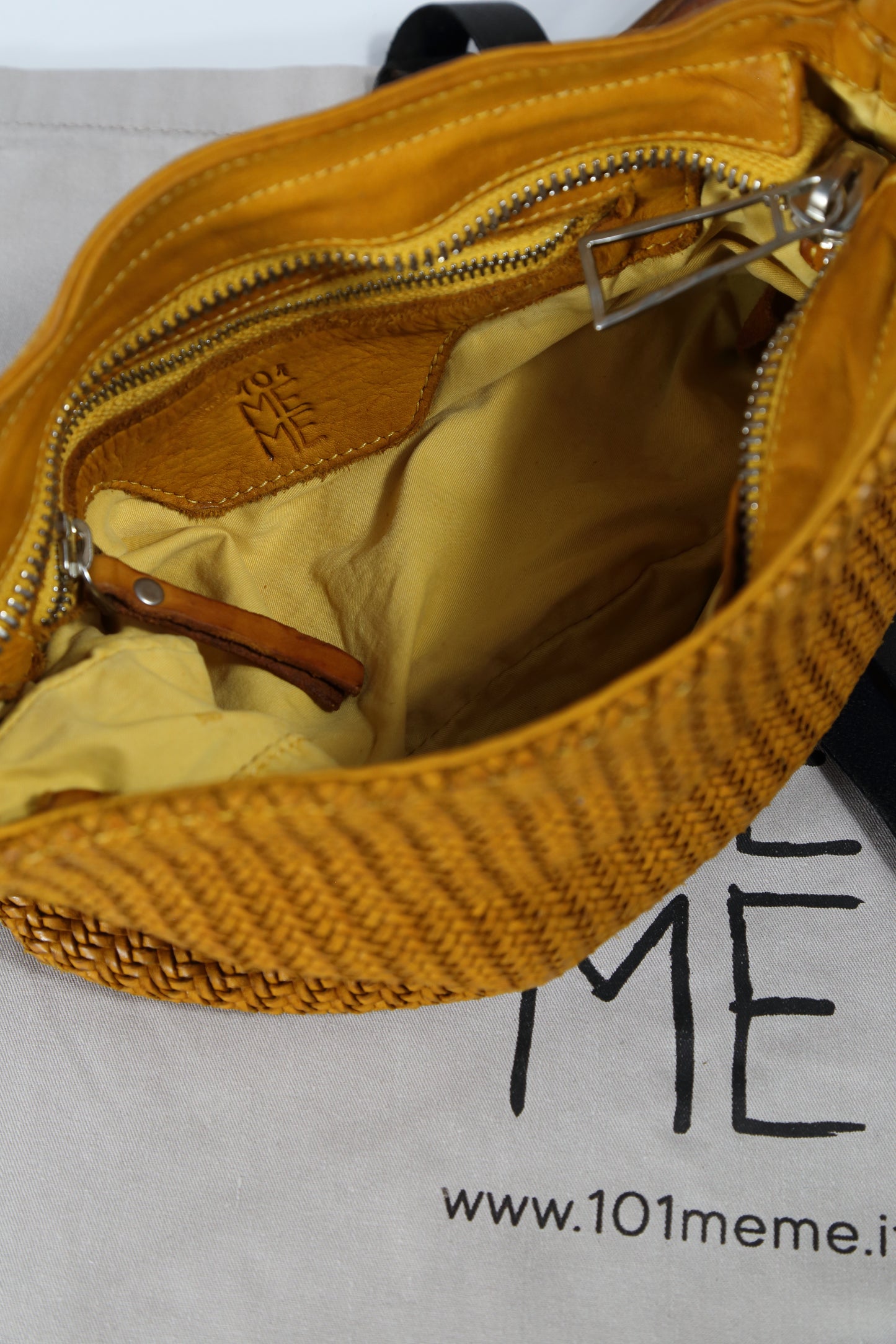 Diletta Mesh leather crossbody bag in honey